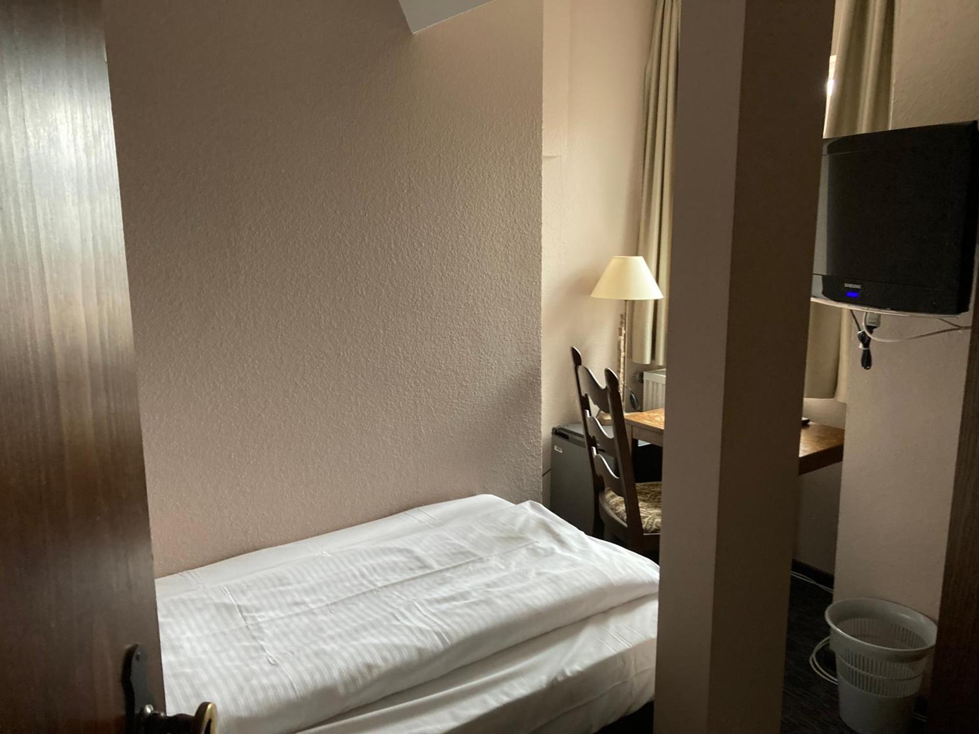 Hotel Schmuckkaestchen Miltenberg Bagian luar foto